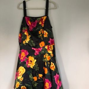 Studio 1940 collection Flower dress